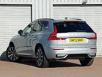 Used Volvo XC60 Plus 197 HP (144 kW) 2022 Silver SUV