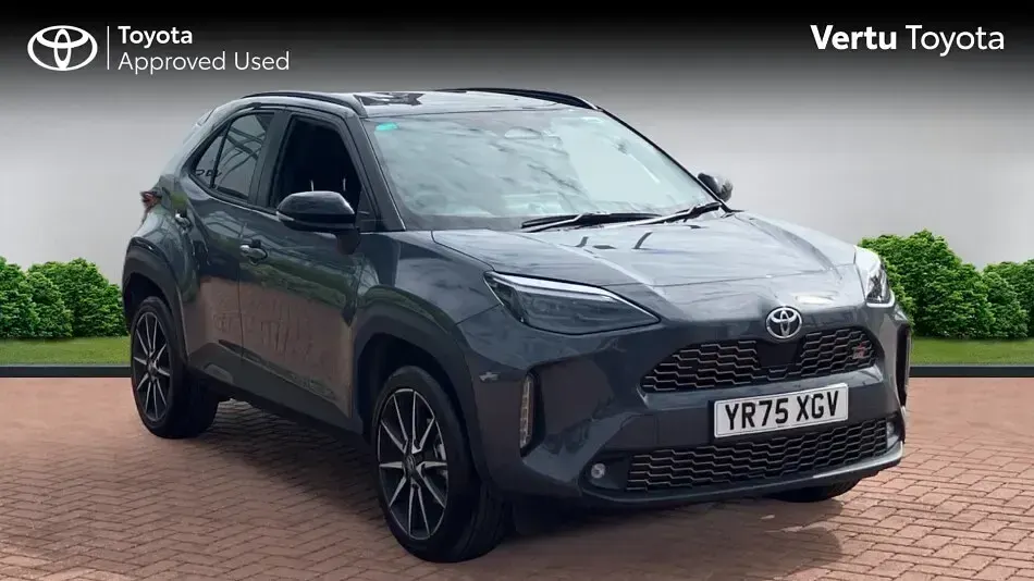 Usado Toyota Yaris Hybrid Sport 131 HP (96 kW) 2025 Carrinha