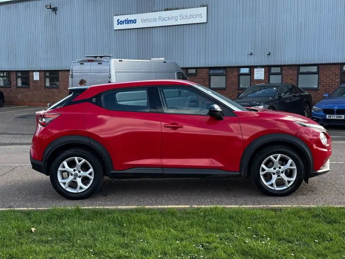 Używany Nissan Juke Acenta 2020 Czerwony SUV