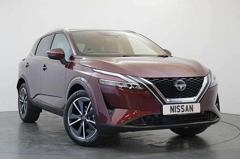 Red Used 2022 Nissan Qashqai Tekna SUV | £21,598 (Expensive) - Image 1/3