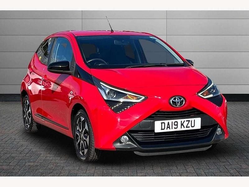 Red Used 2019 Toyota Aygo Trend Hatchback | £9,150 (Fair price) - Image 1/4