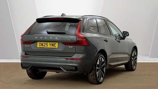 Used Volvo XC60 Plus 247 HP (181 kW) 2025 Green SUV