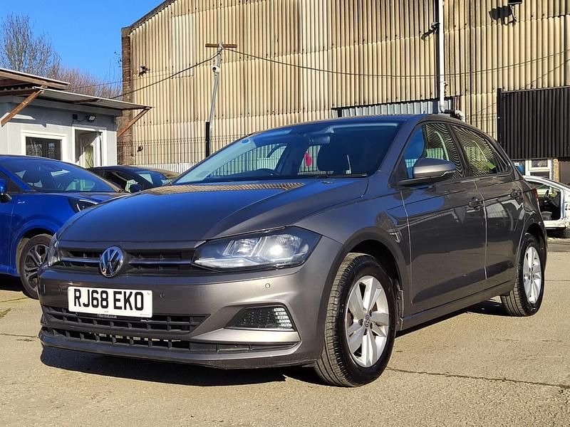 Używany VW Polo SE 94 KM (69 kW) 2018 Szary Hatchback