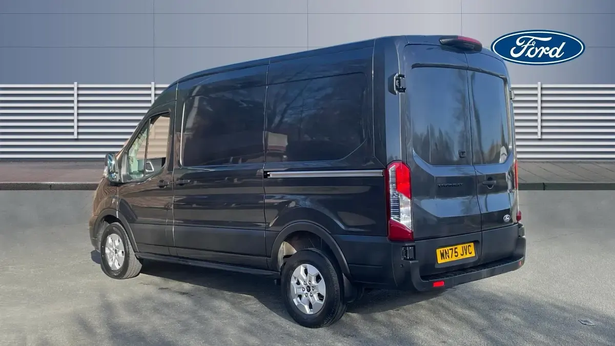Second-hand Ford Transit Limited 130 CP (95 kW) 2025 Van