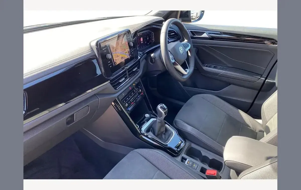 Ny VW T-Roc Design 150 HK (110 kW) 2026 Svart SUV