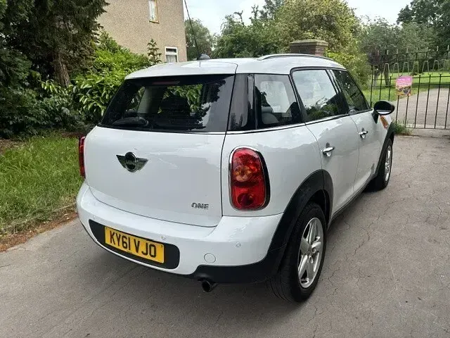 Used Mini One Countryman 2011 White SUV