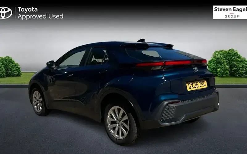Used Toyota C-HR 140 HP (102 kW) 2025 Blue SUV