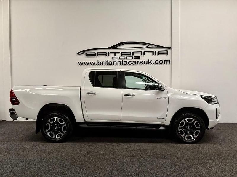 Used Toyota HiLux 2022 White Pickup