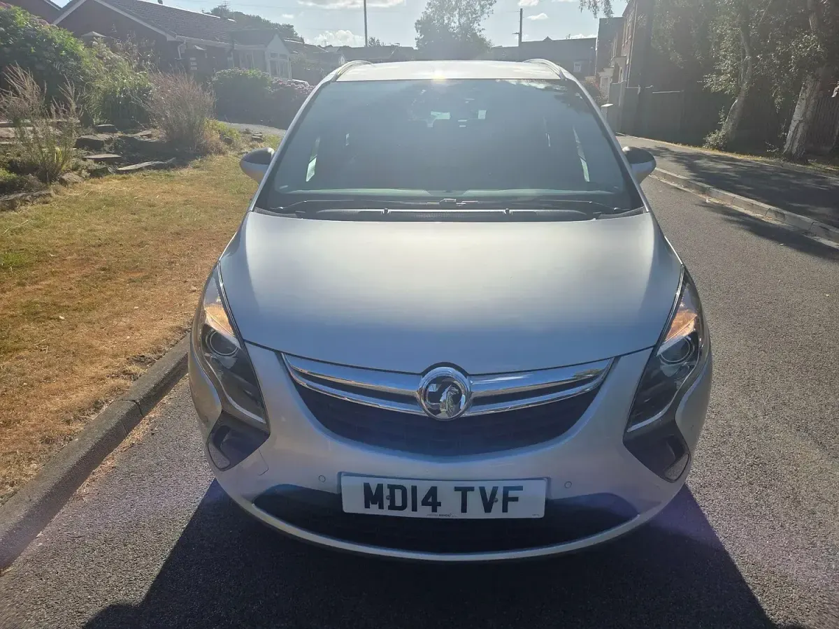 Used Vauxhall Zafira SRi 170 HP (125 kW) 2014 Grey MPV