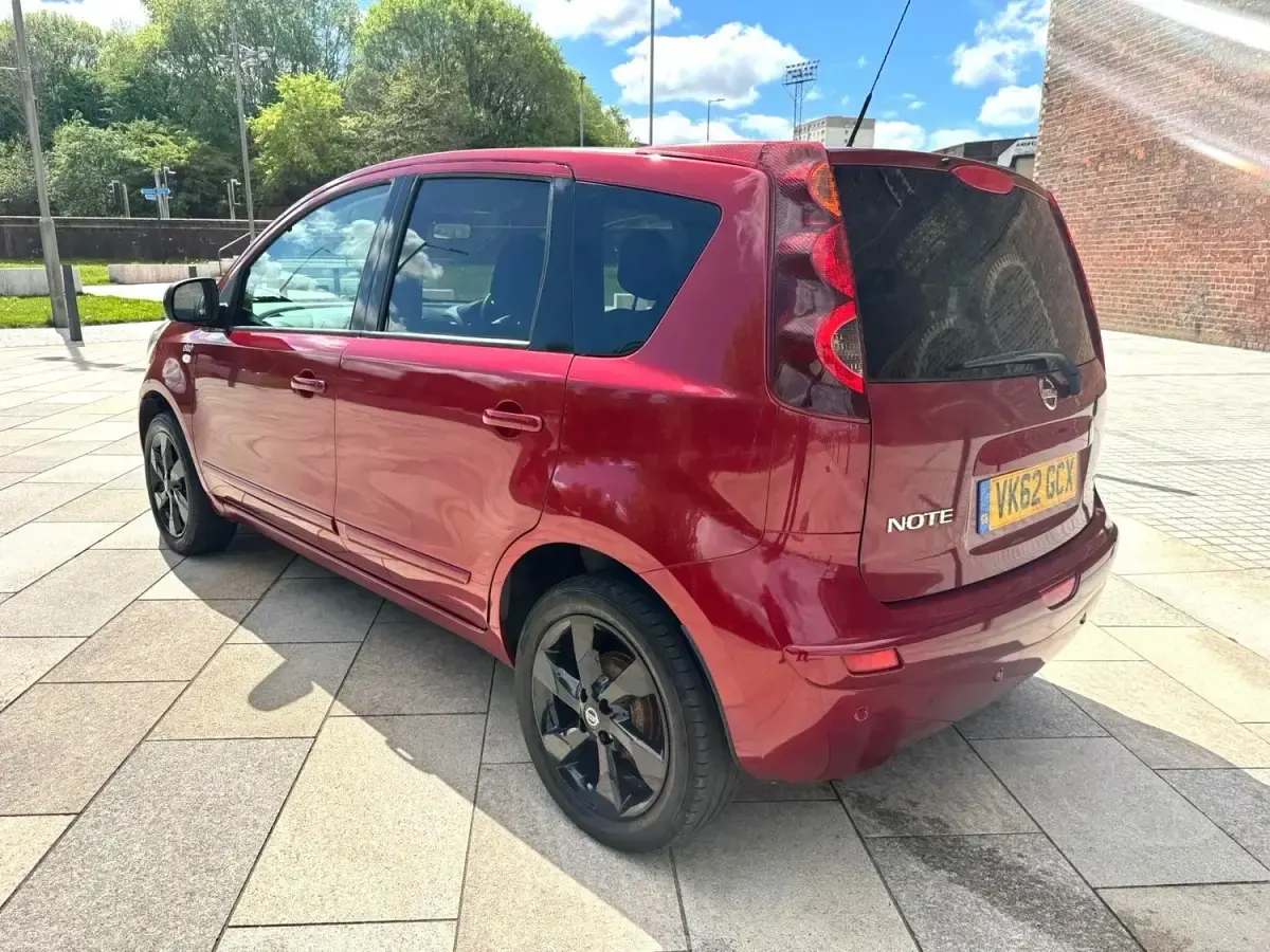 Używany Nissan Note N-TEC 2012 Czerwony Hatchback