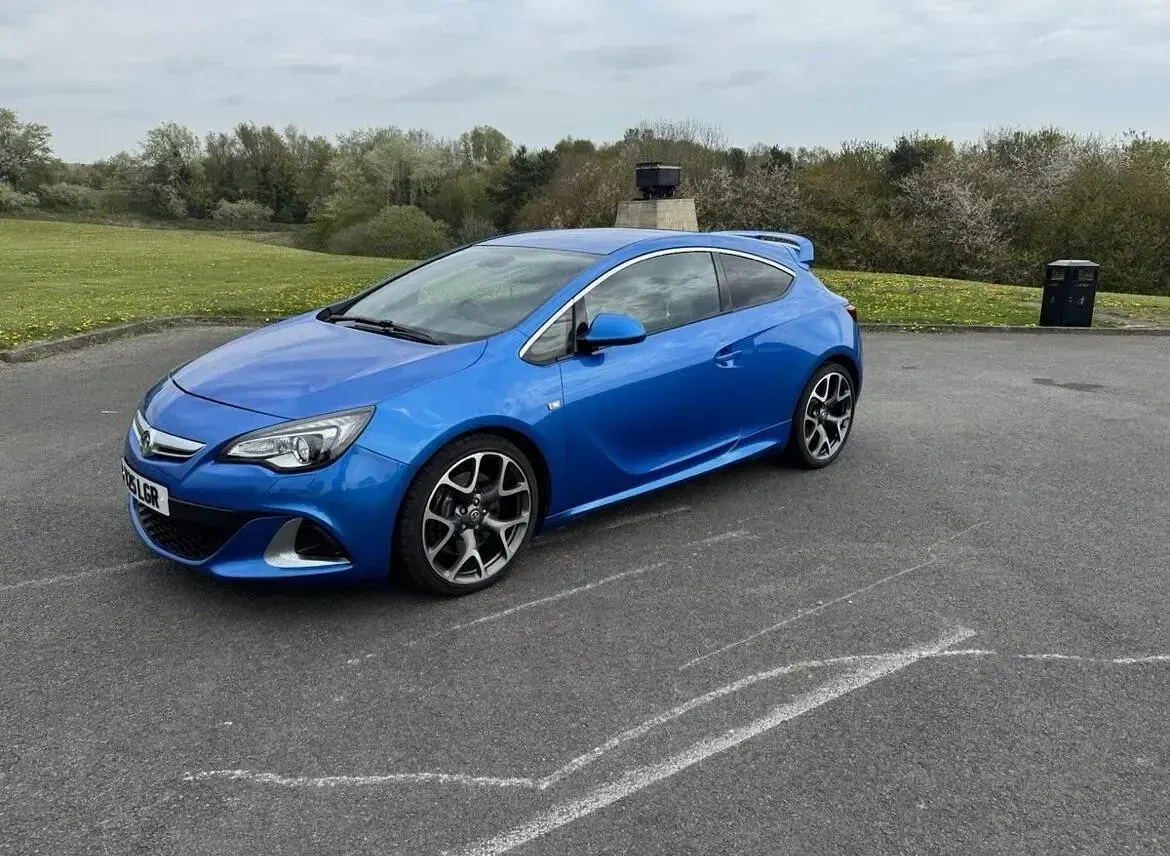 Used Vauxhall Astra GTC S 2013 Blue Hatchback
