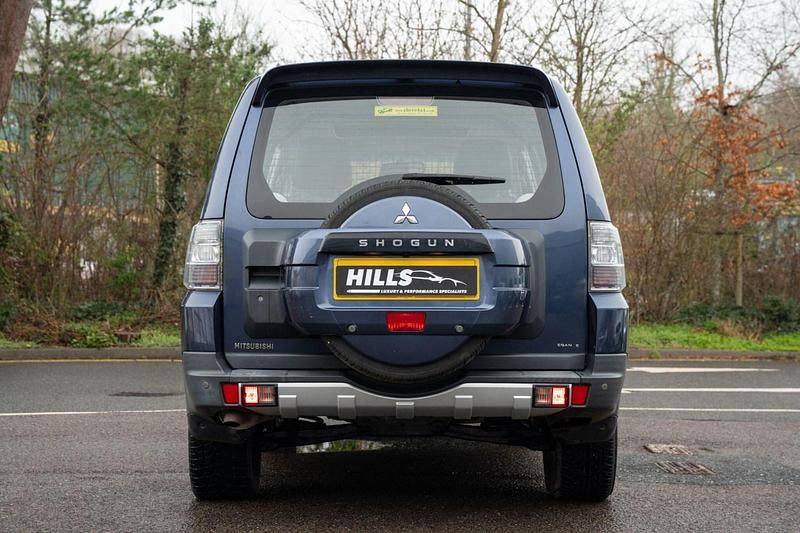 Used Mitsubishi Shogun Elegance 2009 Blue SUV