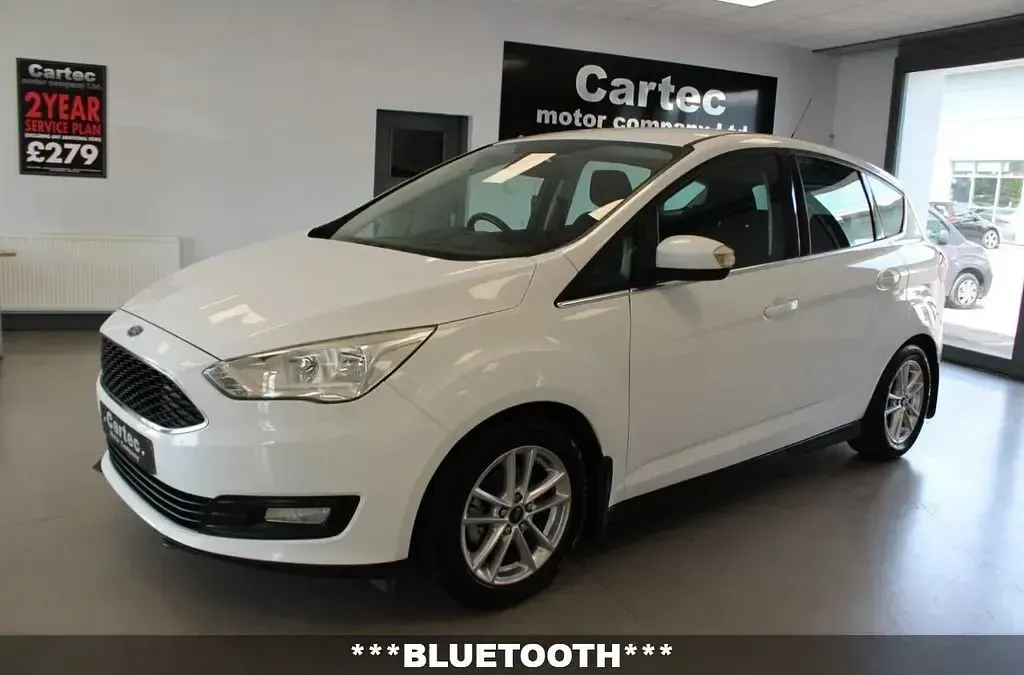 Used Ford C-MAX Zetec 120 HP (88 kW) 2015 White MPV