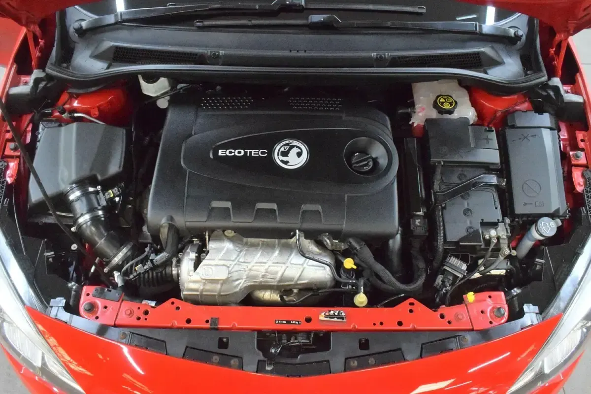 Used Vauxhall Astra GTC SRi 2012 Red Hatchback