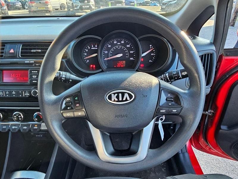 Used Kia Rio Air 2012 Red Hatchback