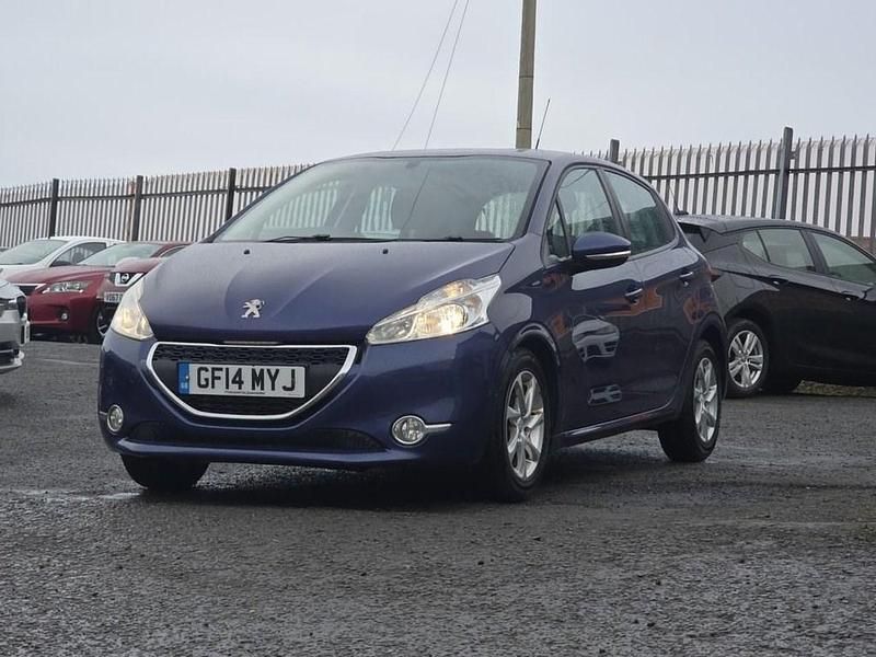 Used Peugeot 208 Active 82 HP (60 kW) 2014 Blue Hatchback