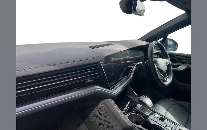 Used VW Touareg Black Edition 286 HP (210 kW) 2024 Blue SUV