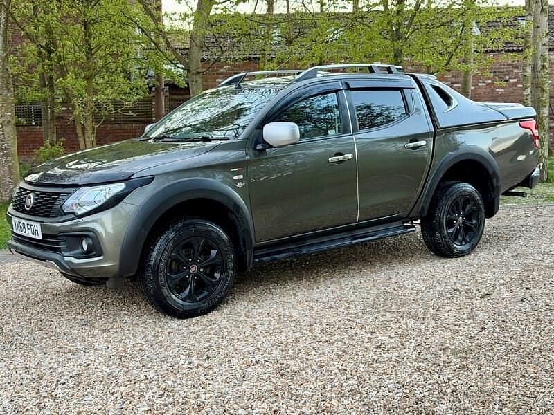 Used Fiat Fullback Cross 180 HP (132 kW) 2018 Green Pickup