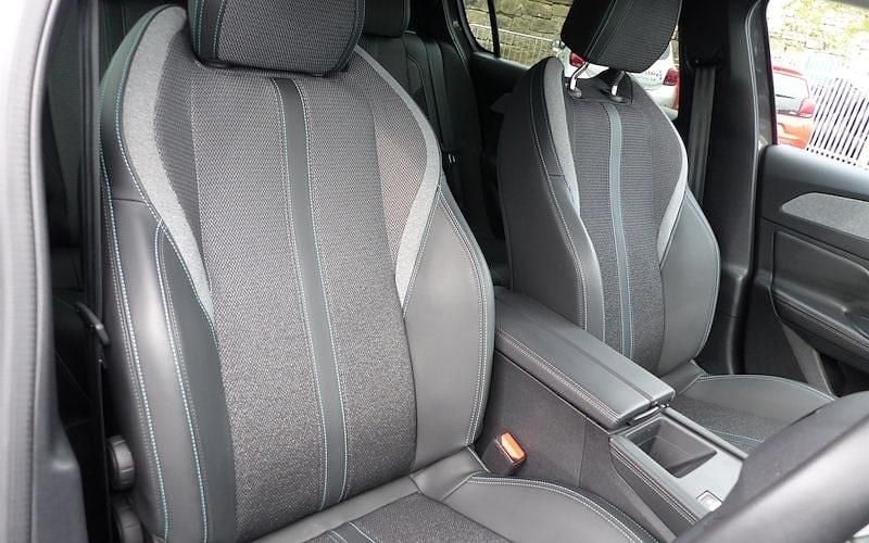 Used Peugeot 308 Allure Premium 131 HP (96 kW) 2023 Grey Hatchback