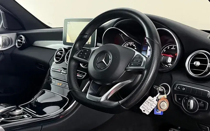 Used Mercedes C350 AMG Line Premium Plus 292 HP (214 kW) 2017 Sedan