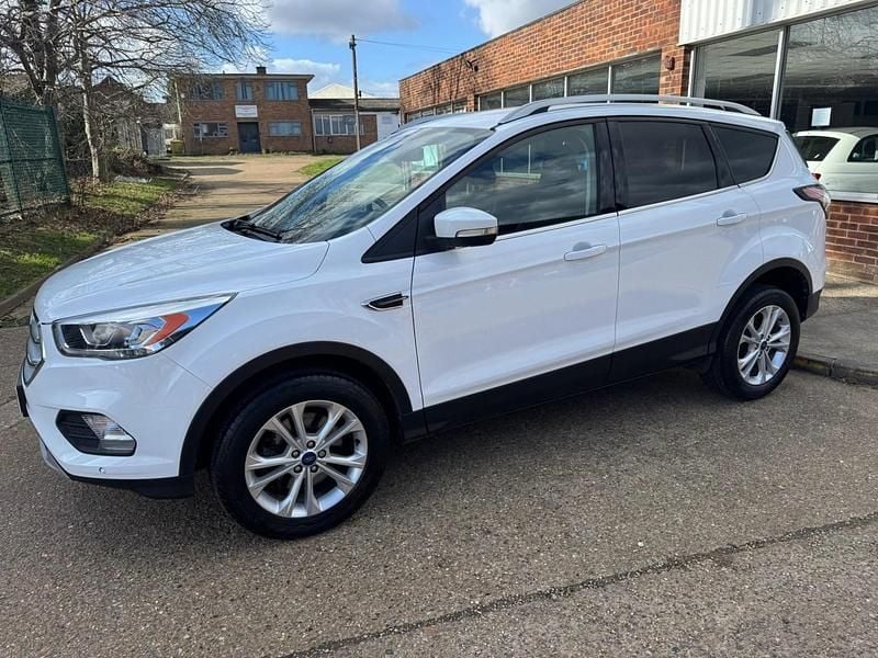 Used Ford Kuga Titanium 150 HP (110 kW) 2017 White SUV