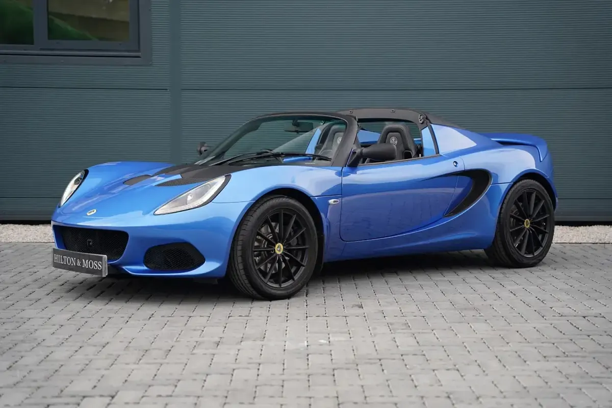 Used Lotus Elise 220 HP (161 kW) 2019 Blue Cabriolet