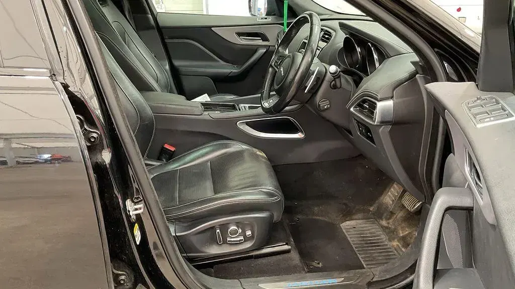 Used Jaguar F-Pace R-Sport 180 HP (132 kW) 2019 Black SUV