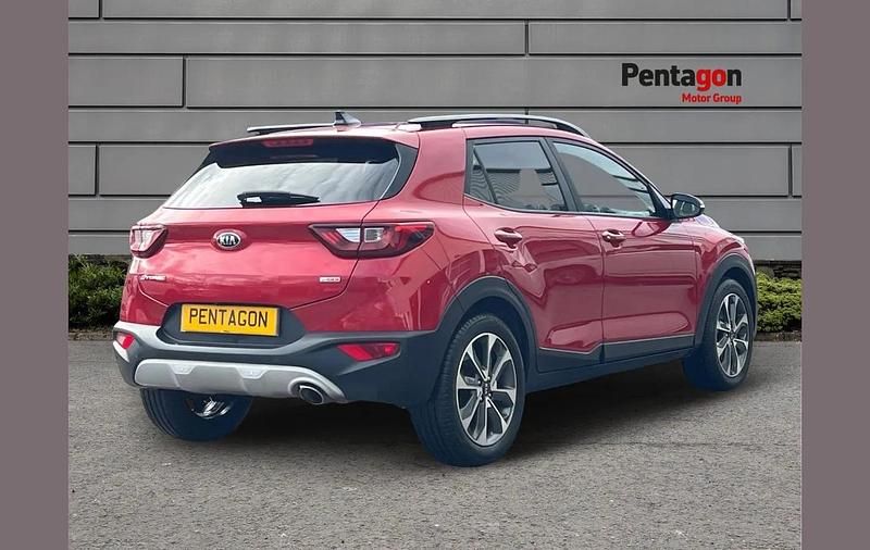 Used Kia Stonic 117 HP (86 kW) 2018 Red SUV