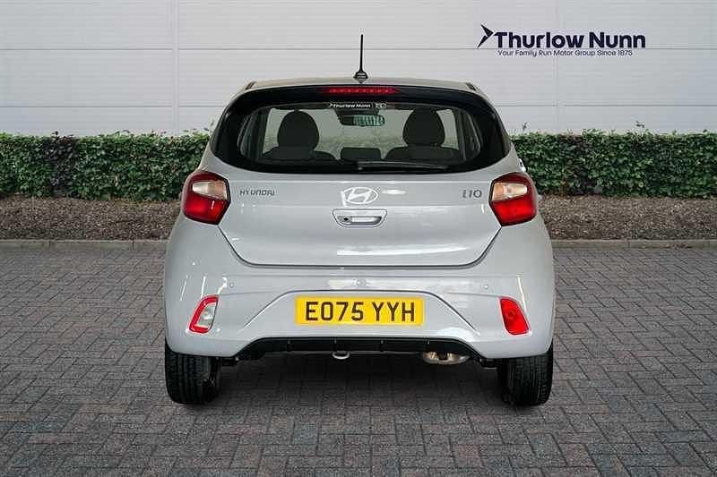 Gebraucht Hyundai i10 Advanced 63 PS (46 kW) 2025 Grau Kleinwagen