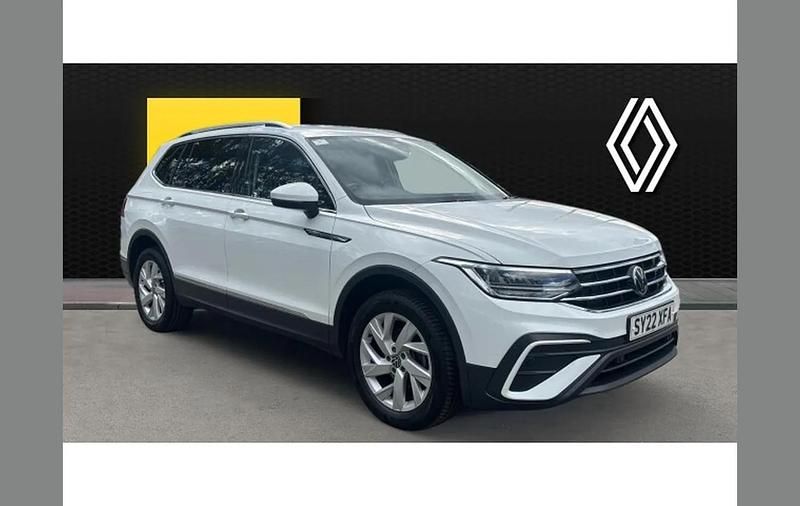 White Used 2022 VW Tiguan Allspace Life SUV | £23,653 (Good price) - Image 1/4