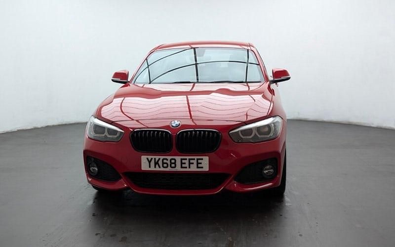 Used BMW 120 Efficient Dynamics 190 HP (139 kW) 2018 Red Hatchback