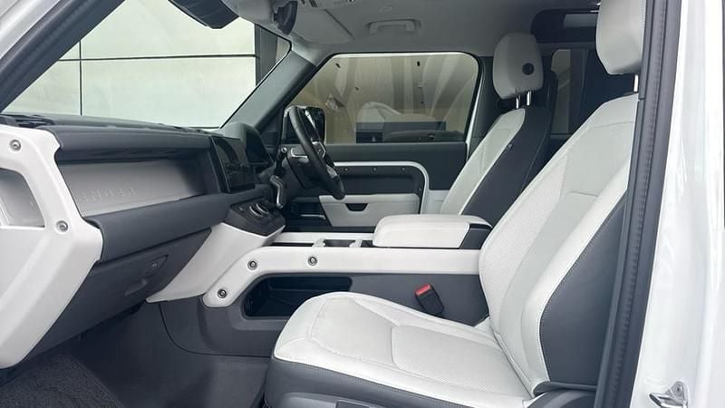 Usado Land Rover Defender S 350 CV (257 kW) 2024 Blanco SUV