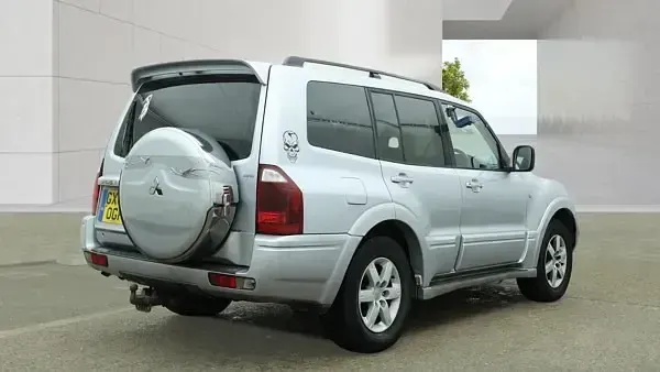 Used Mitsubishi Shogun Elegance 168 HP (123 kW) 2007 Silver SUV