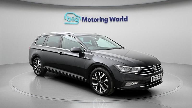 Used VW Passat SEL 150 HP (110 kW) 2023 Black Estate