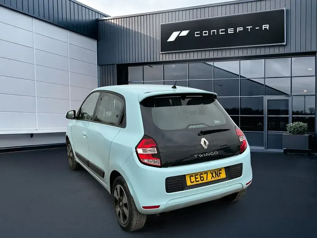 Used Renault Twingo Play 70 HP (51 kW) 2017 Blue Hatchback