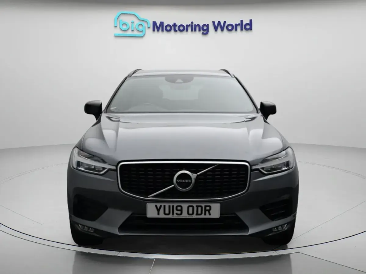 Used Volvo XC60 R-Design 2019 Grey SUV