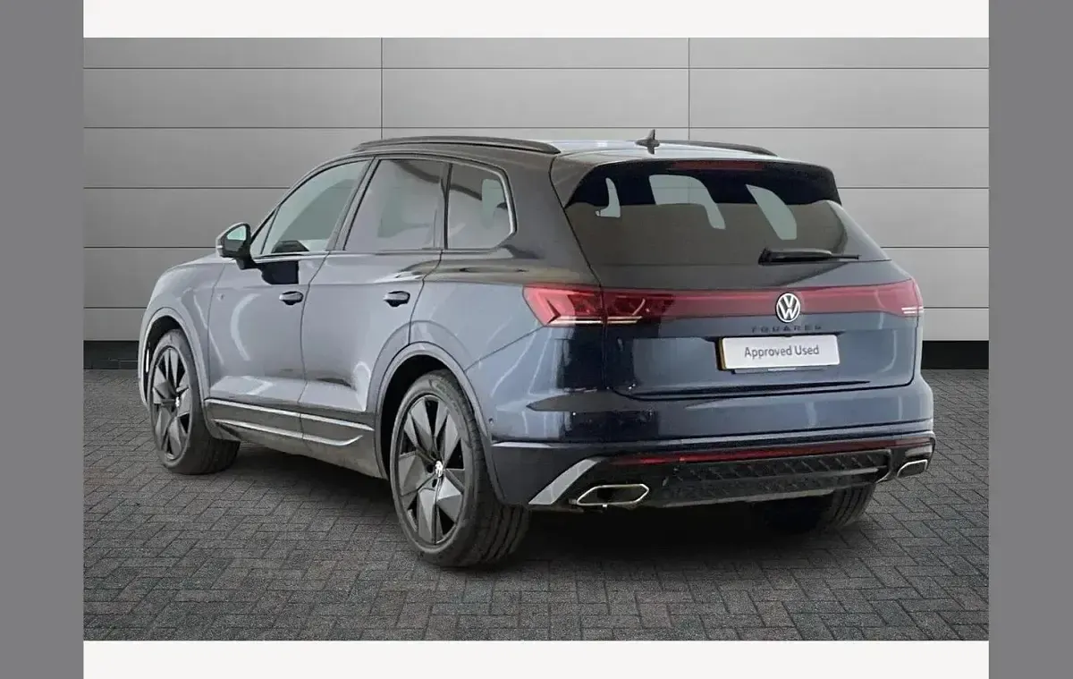 Used VW Touareg Black Edition 286 HP (210 kW) 2026 Blue SUV