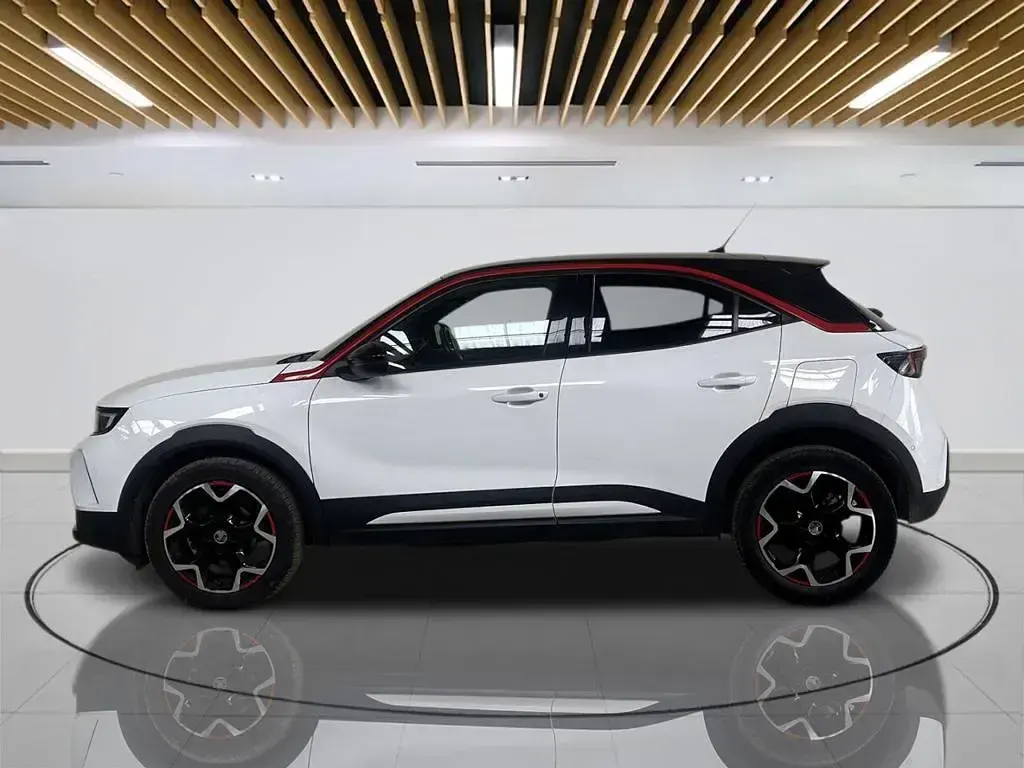 Used Vauxhall Mokka SRi 100 HP (73 kW) 2021 White SUV