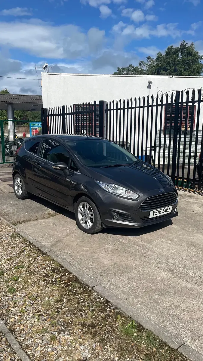 Used Ford Fiesta Zetec 2016 Grey Hatchback