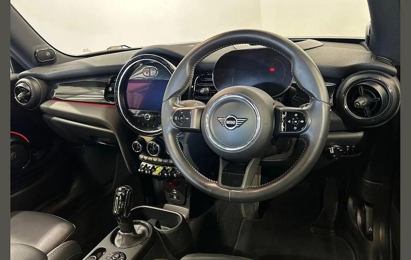 Used Mini Cooper S Level 3 135 kW (184 HP) 2022 Red Hatchback