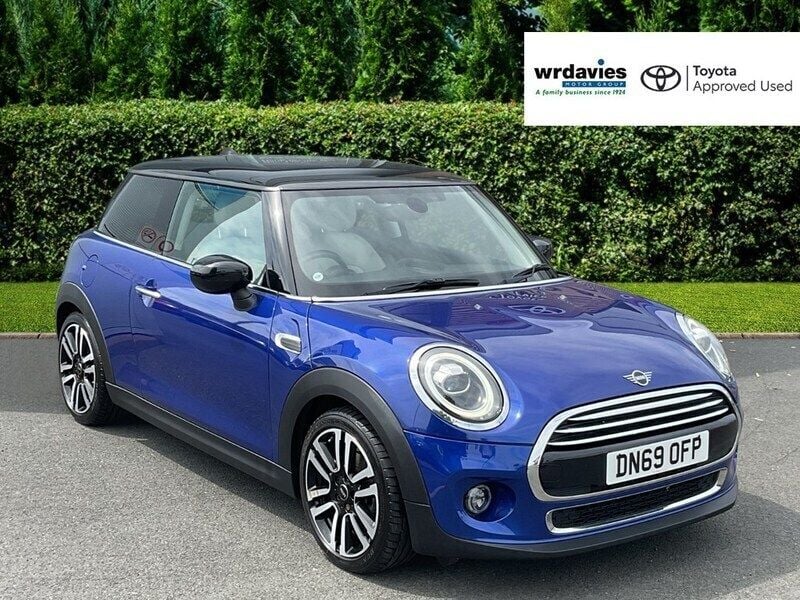Blue Used 2019 Mini Cooper Exclusive Hatchback | £11,995 (Fair price) - Image 1/4