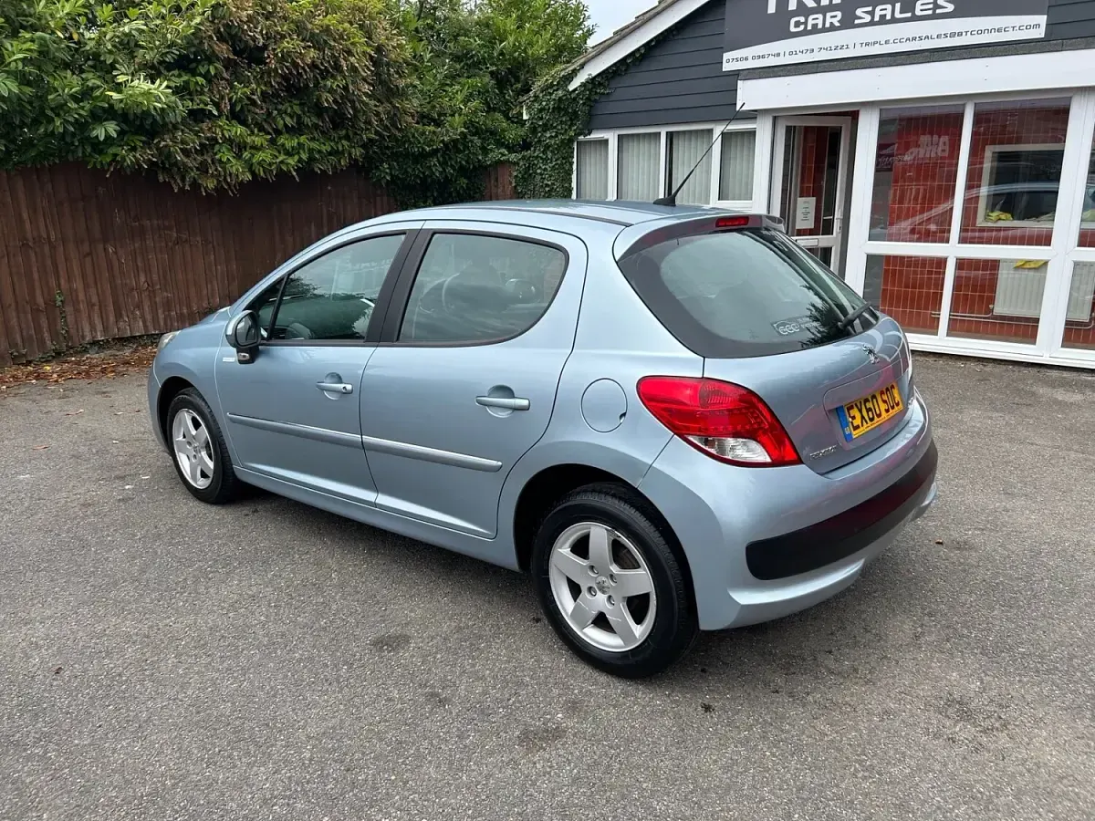 Used Peugeot 207 2010 Blue Hatchback