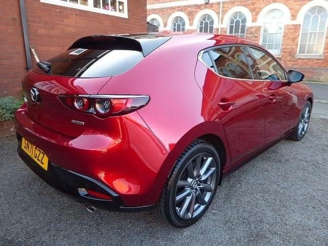 Usado Mazda 3 Inclusive 122 HP (89 kW) 2021 Vermelho Citadino