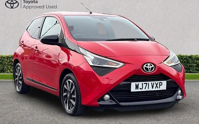 Begagnad Toyota Aygo Trend 72 HK (52 kW) 2021 Halvkombi