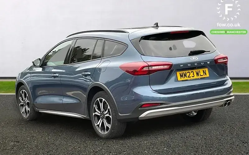Used Ford Focus Active X 125 HP (91 kW) 2023 Blue Estate