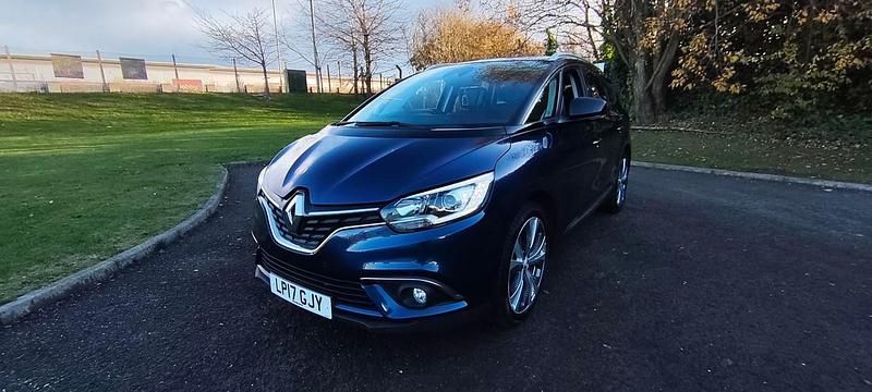 Blue Used 2017 Renault Scénic IV Dynamique MPV | £8,495 (Fair price) - Image 1/4