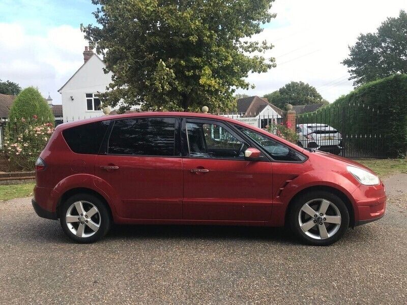Used 2009 Ford S-MAX Titanium MPV | £2,275 (Good price) - Image 1/4