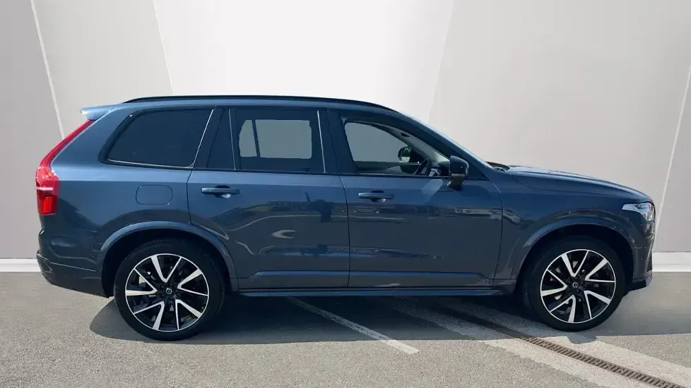 Used Volvo XC90 Plus 250 HP (183 kW) 2024 Blue SUV