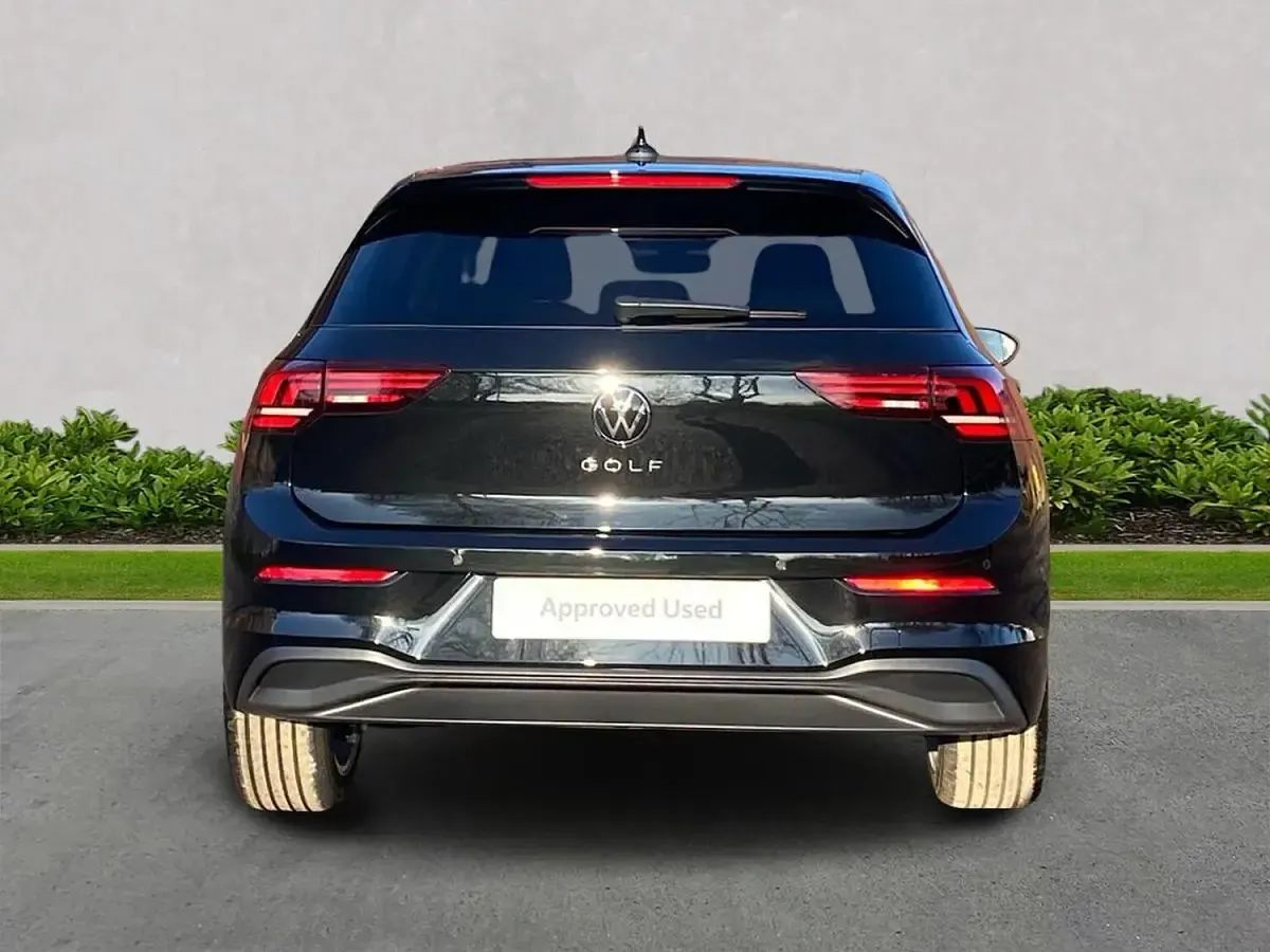 New VW Golf VIII Match 115 HP (84 kW) 2026 Black Hatchback
