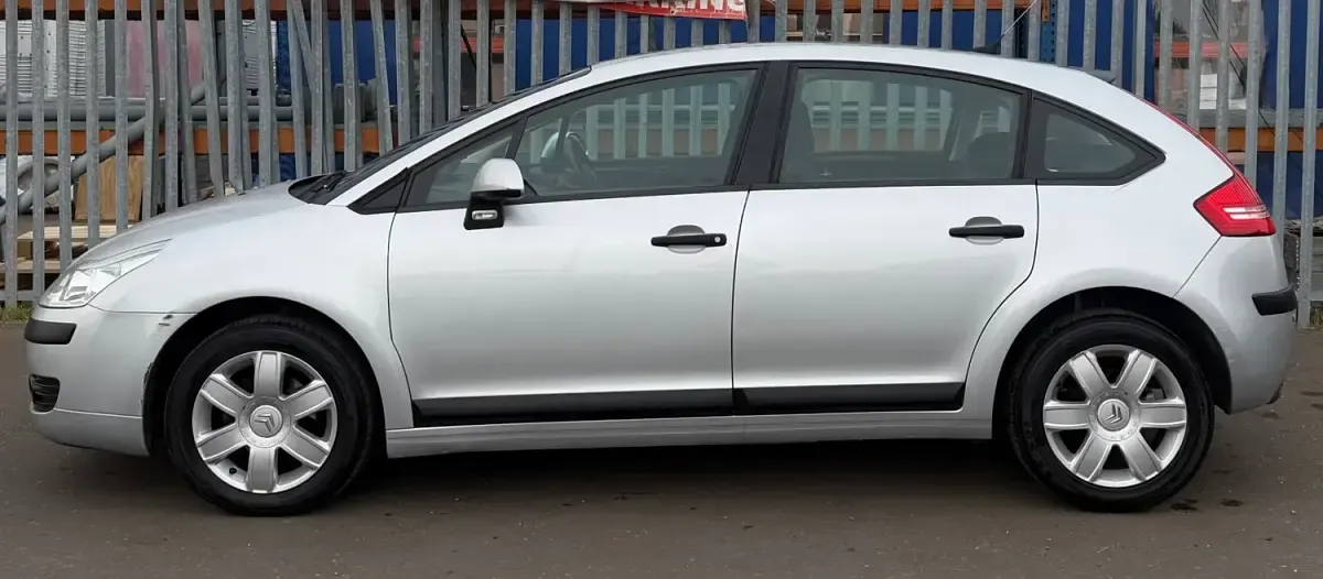 Używany Citroën C4 2006 Srebrny Hatchback